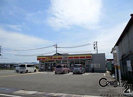 デイリーヤマザキ大和高田中町店まで180m