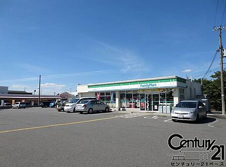 ファミリーマート近鉄橿原神宮前駅店まで574m