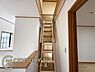 室内：■あると便利な小屋裏収納への階段です！
