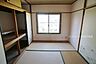 和室：バルコニーに面した明るい室内(2023年07月撮影)