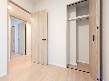 クローゼットもあるので収納にも困りません！荷物が多い方にも安心です。