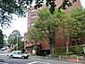 周辺：医療法人社団康心会康心会汐見台病院まで1133m、徒歩約14分です。総合病院なので、原因を調べるために別の科と連携して調べてもらえるので、対応が早く安心できる病院です。