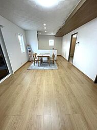 彦根市大堀町 4LDKのリビング/ダイニング