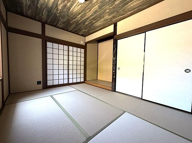 室内 彦根市開出今町