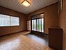 玄関：ゆったりとした玄関
