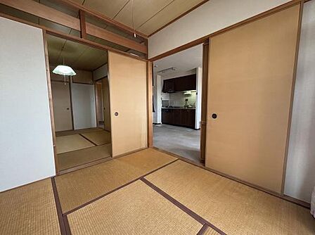 ※掲載写真はAI処理により家具・小物を消去しています。実際の室内状況とは異なる場合があります。現況を優先とします。