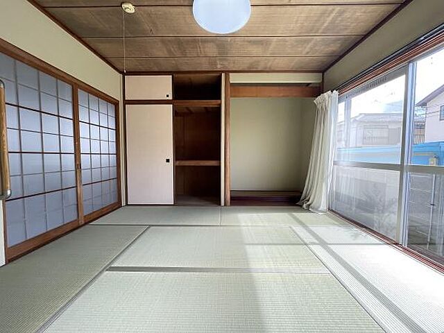 室内 彦根市大藪町