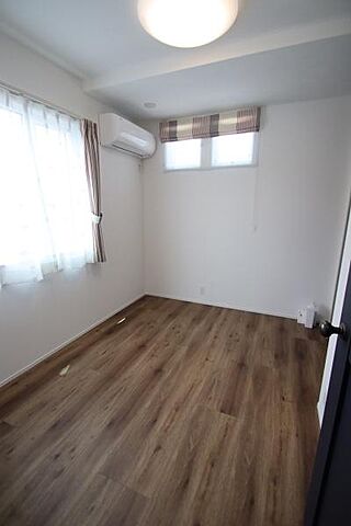 室内 彦根市正法寺町