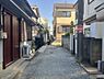 その他：前面道路（物件に向かって左側方向）