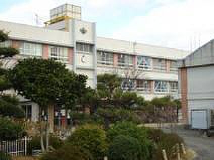 和泉市立信太中学校まで1100m