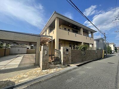 外観:南海高野線「初芝」駅が徒歩約14分。閑静な住宅街で小さなお子様がいらっしゃるご家庭でも安心してお住まい頂けます!! 外観:南海高野線「初芝」駅が徒歩約14分。閑静な住宅街で小さなお子様がいらっしゃるご家庭でも安心してお住まい頂けます!!