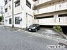 駐車場：屋外区画と屋内区画があります