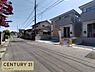その他：前面道路も広く車のすれ違いも楽々です！