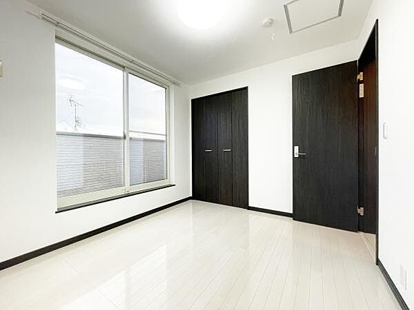 洋室を拡大表示