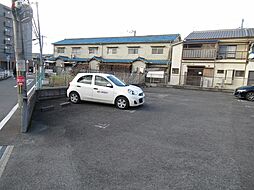 氏本第一モータープール