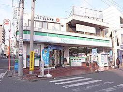 [周辺] ファミリーマート鶴ケ島駅前店 613m