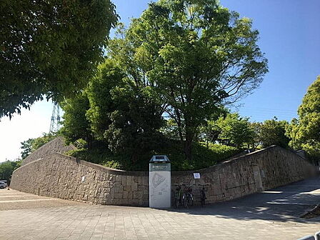 西京極総合運動公園まで887m