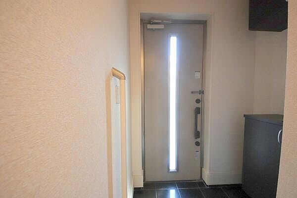 玄関を拡大表示