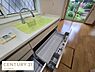 キッチン：収納豊富で使い勝手の良いキッチンスペース