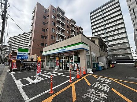 ファミリーマート松戸小金店まで550m