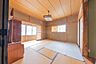 和室：2Ｆ西側の和室です。縁側もあり広々とした空間です