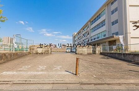 宇都宮市立西小学校まで449m
