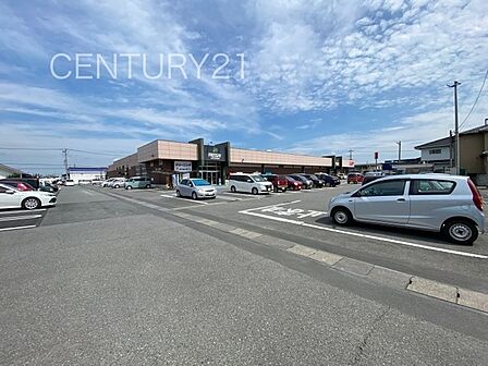 フレッセイ片貝店まで676m