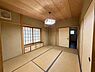 和室：ＡＩにより動産撤去加工をしています　　1階6帖　落ち着いた雰囲気の和室です