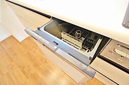 [キッチン] 食洗機つきのシステムキッチン。毎日の家事に便利をプラスします