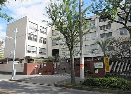 大阪市立鴫野小学校まで704m