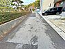 その他：見通しが良好で駐車も安心です