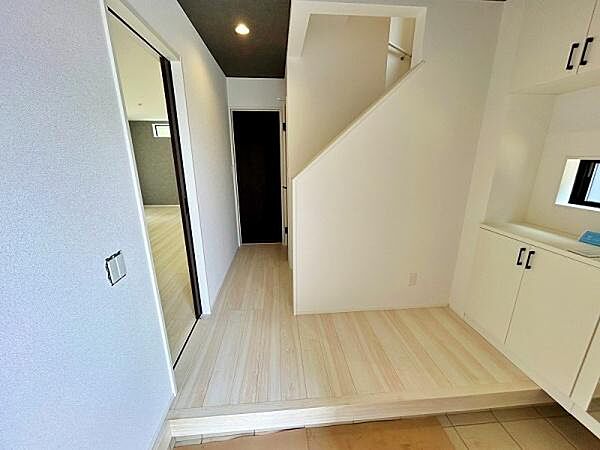 玄関を拡大表示
