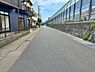 その他：広く見通しの良い前面道路