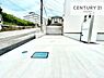 駐車場：駐車スペースは2台分あります！セカンドカーはもちろん、バイクや自転車なども置き場所に困りません。