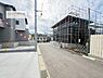 その他：前面道路5ｍ！陽当り良好な立地です。車庫入れが苦手な方も安心ですね。