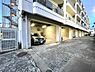駐車場：【駐車場】マンション敷地内にある駐車場です。
