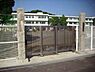 周辺：深沢小学校まで896m