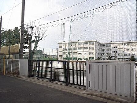 明治中学校まで871m