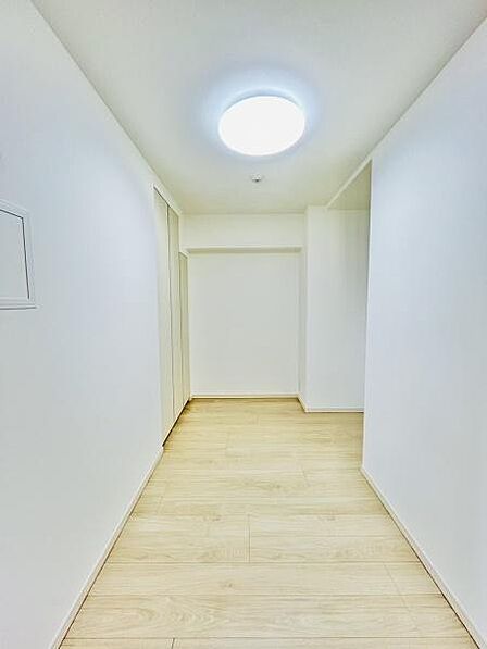 明るい木目調のフローリングで清潔感あふれるお部屋です!