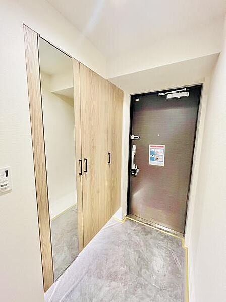 収納が豊富で、ご家族の靴もたくさん収納できます!