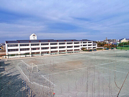 湘洋中学校まで1862m