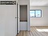 収納：【クローゼット】お部屋ごとに設けた収納は住みやすさへのこだわりです。