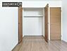 収納：【クローゼット】お部屋ごとに設けた収納は住みやすさへのこだわりです。