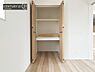 収納：【クローゼット】お部屋ごとに設けた収納は住みやすさへのこだわりです。