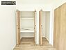 収納：【クローゼット】お部屋ごとに設けた収納は住みやすさへのこだわりです。