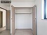 収納：【クローゼット】お部屋ごとに設けた収納は住みやすさへのこだわりです。