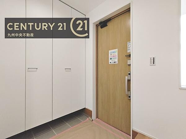玄関を拡大表示