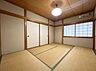 和室：☆押入もありたくさん収納可能です！※AI加工により家具等は消去しています。