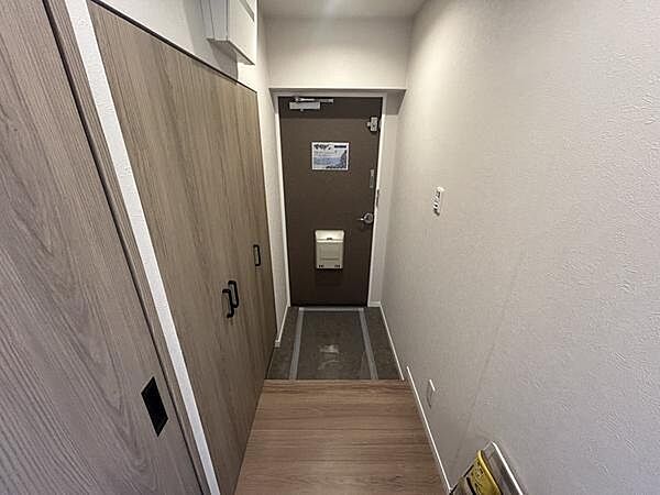 玄関を拡大表示
