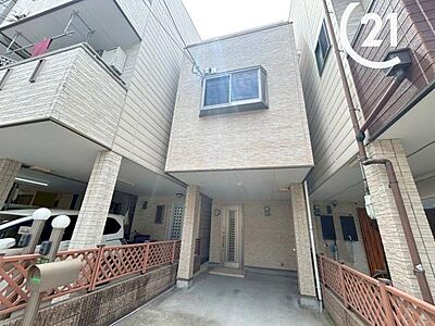 外観:2面採光につき、住まいに明るい日差しが差し込みます! 外観:2面採光につき、住まいに明るい日差しが差し込みます!